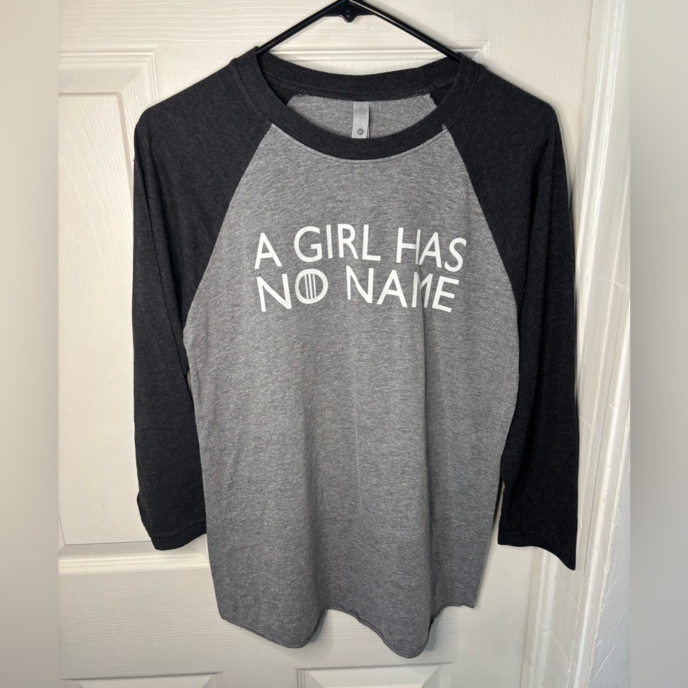 Women’s 3/4 sleeve, small.